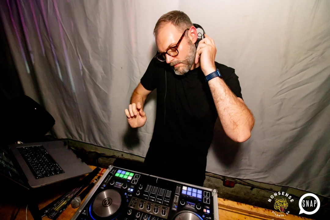 Hot Mess dance pop party - Third Friday of every month at The Basement - Kimber is the DJ - Pics: Darcy for Oh Snap Kid
