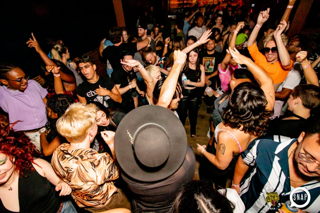 Indie Sleaze - August 2023 - second Saturday of every month at Ammazza - DJs: Kimber & Fuller - Pics: Darcy for Oh Snap Kid