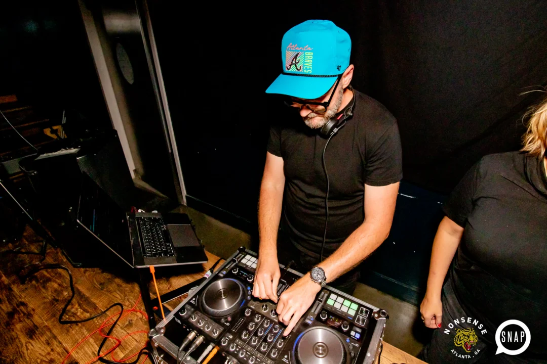 Indie Sleaze - September 2023 - DJs: Kimber & Fuller - Pics: Darcy for Oh Snap Kid