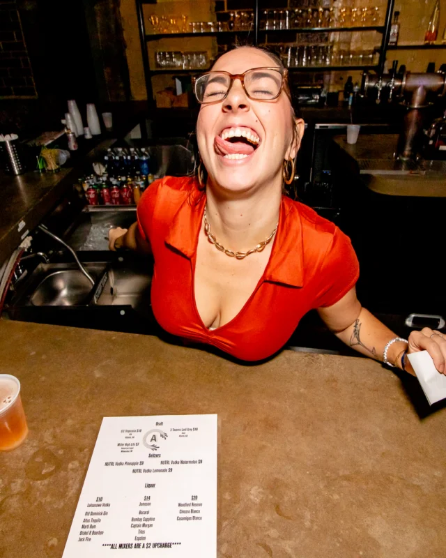 Indie Sleaze - September 2023 - DJs: Kimber & Fuller - Pics: Darcy for Oh Snap Kid
