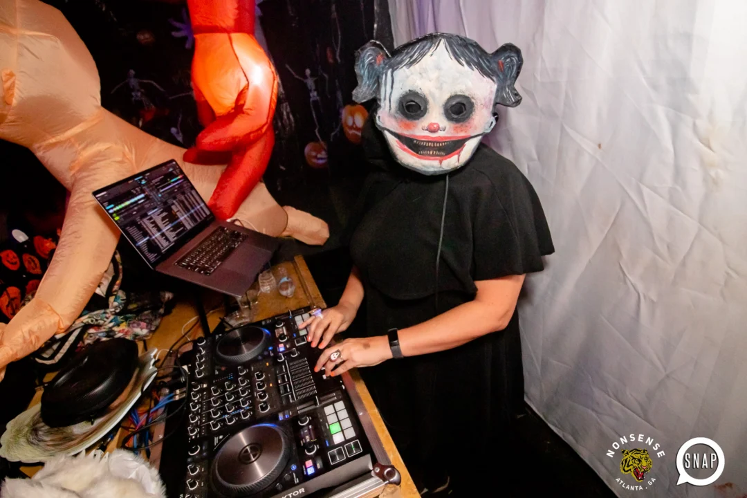 Hot Mess Halloween 2023 - The Basement, East Atlanta - 📸: @hellacurious
