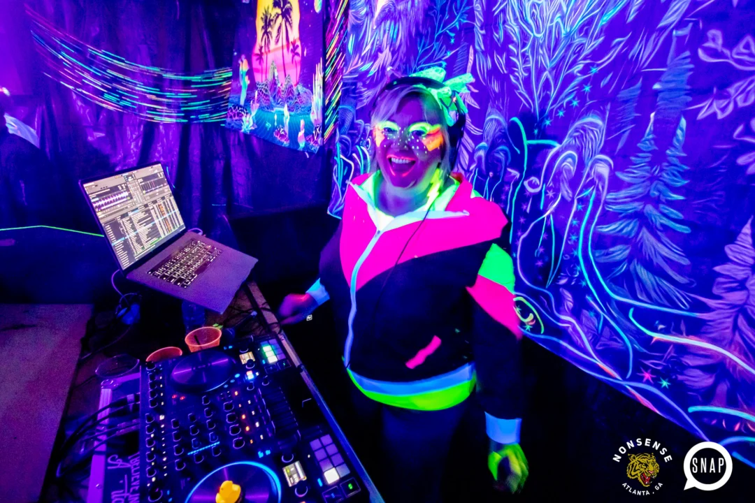Heyday Glow - January 2024 - Atlanta's 80s Dance Party - Kimber was the DJ - Pics: @hellacurious for Oh Snap Kid