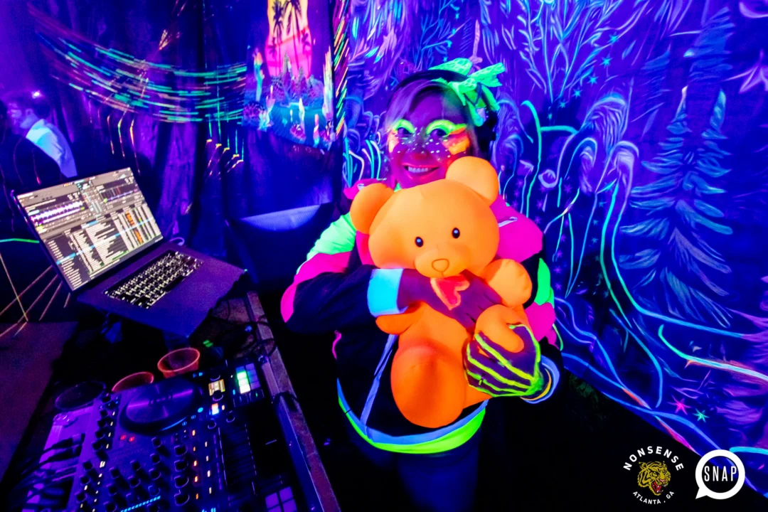 Heyday Glow - January 2024 - Atlanta's 80s Dance Party - Kimber was the DJ - Pics: @hellacurious for Oh Snap Kid