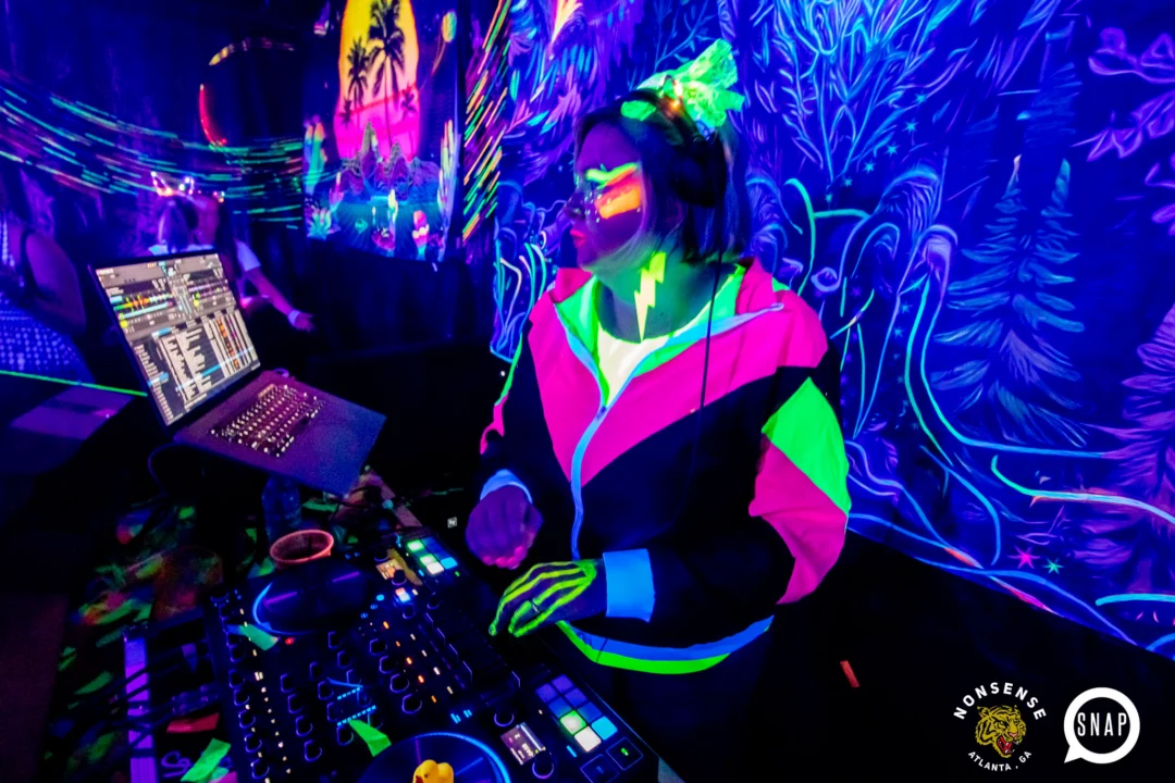 Heyday Glow - January 2024 - Atlanta's 80s Dance Party - Kimber was the DJ - Pics: @hellacurious for Oh Snap Kid