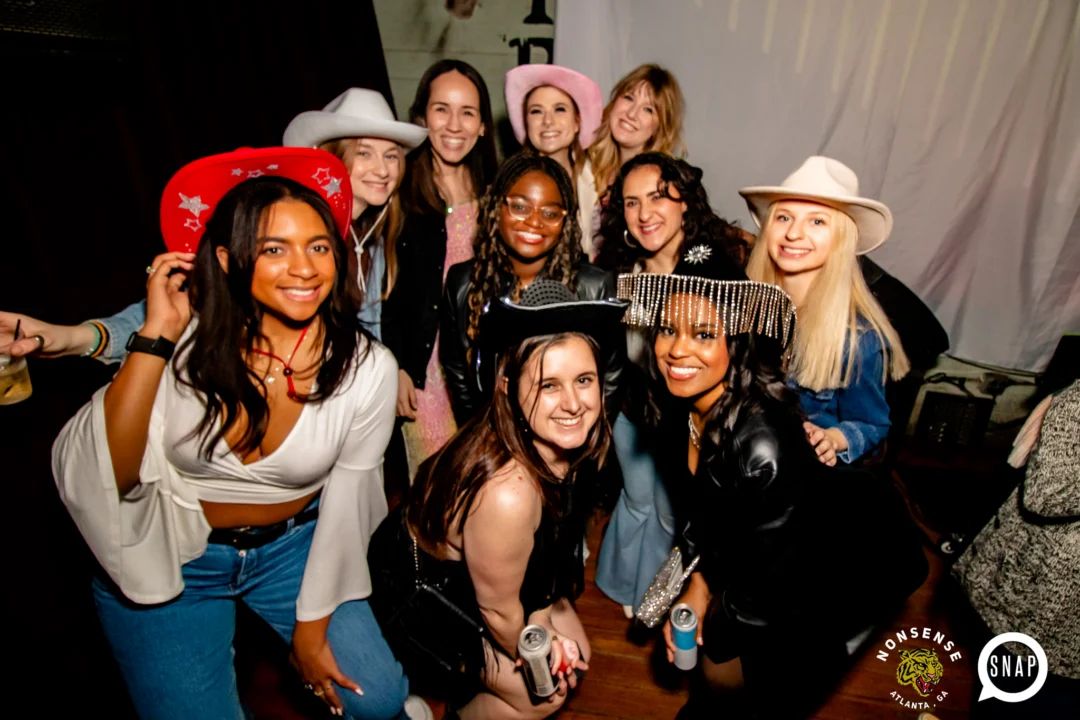Hot Mess dance pop party - January 2024 - Kimber is the DJ - Pics: @hellacurious for Oh Snap Kid