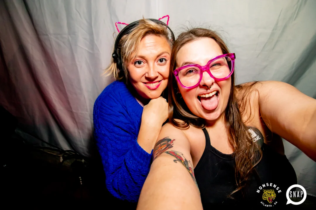 Hot Mess dance pop party - January 2024 - Kimber is the DJ - Pics: @hellacurious for Oh Snap Kid