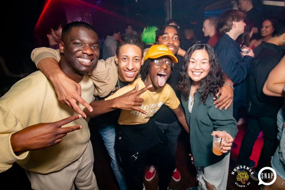 Hot Mess 📸: @nonsenseatl