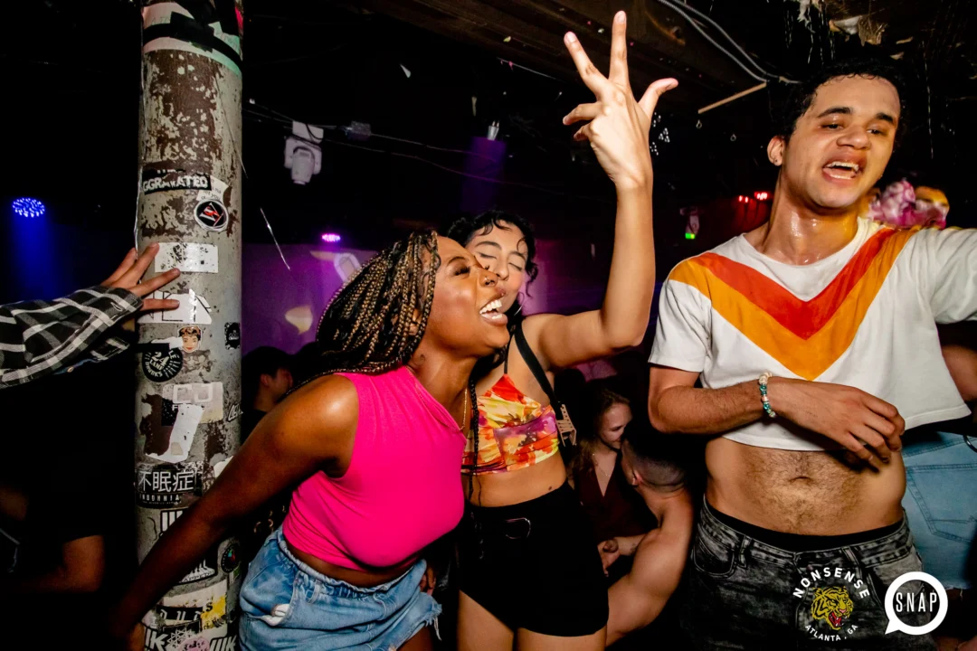 Hot Mess 📸: @nonsenseatl