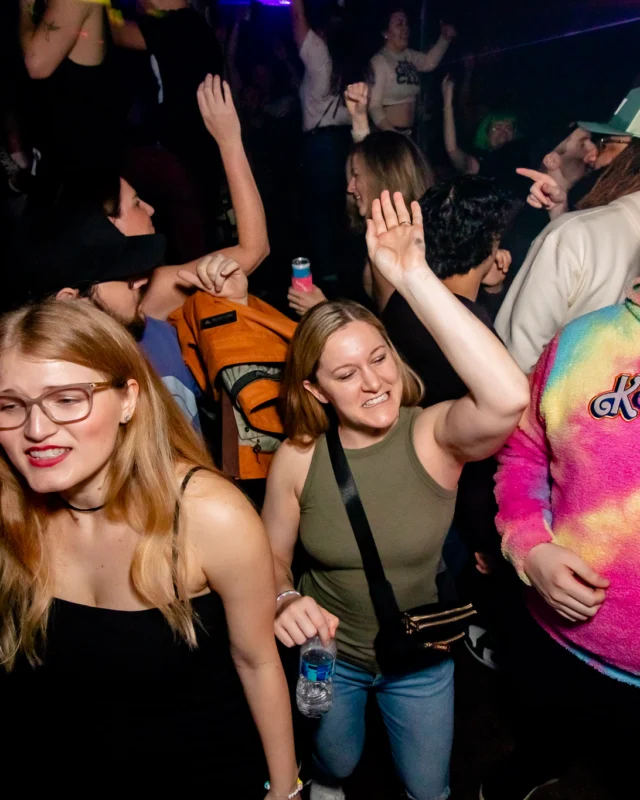 Hot Mess 📸: @nonsenseatl