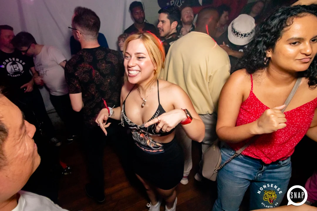 Hot Mess 📸: @nonsenseatl
