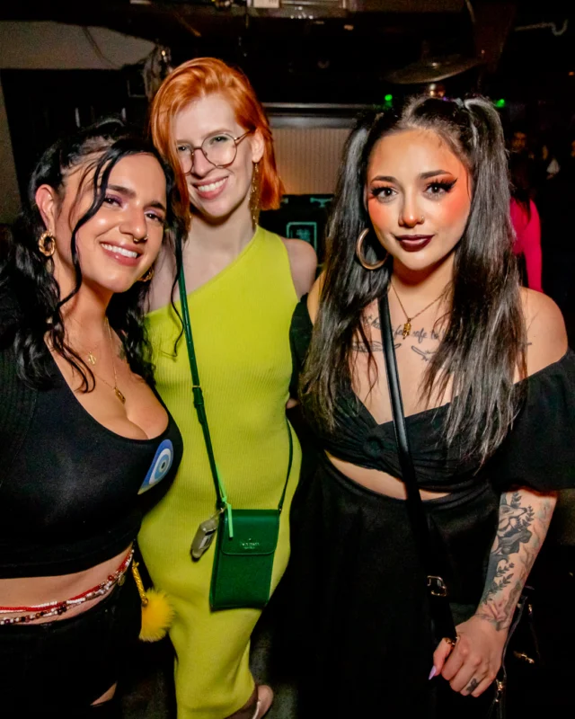 Hot Mess 📸: @nonsenseatl