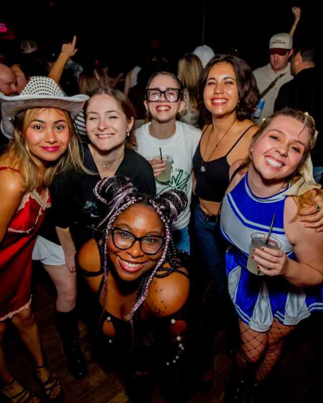Hot Mess dance pop party - November 2025 - Skalaka was the DJ - Photo by @hellacurious