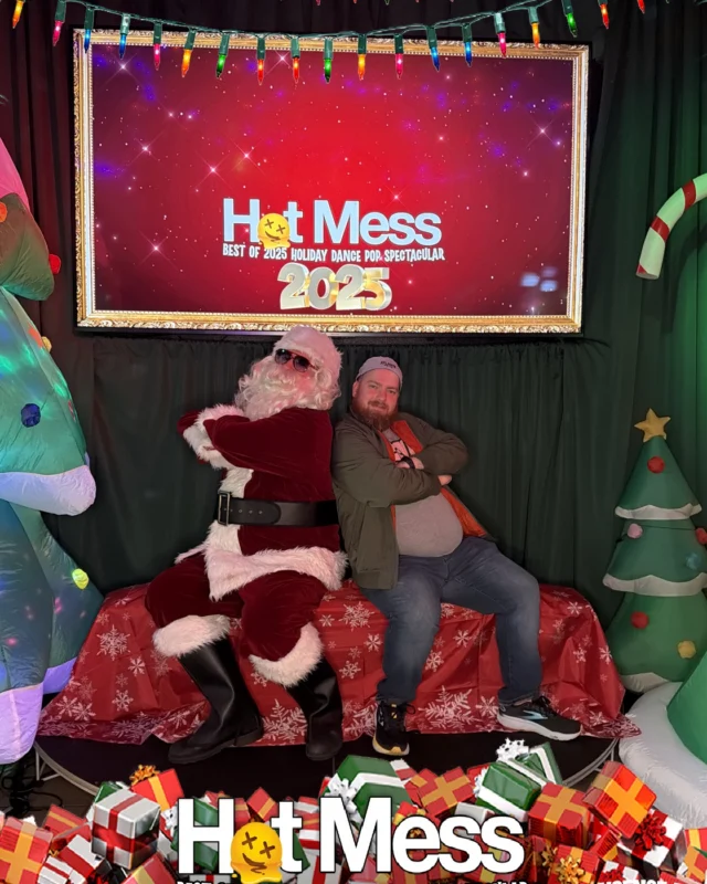 Hot Mess Best of 2025 Holiday Dance Pop Spectacular Santa Photos! Photo by The Grumpy Elf. LORE - December 6, 2025.